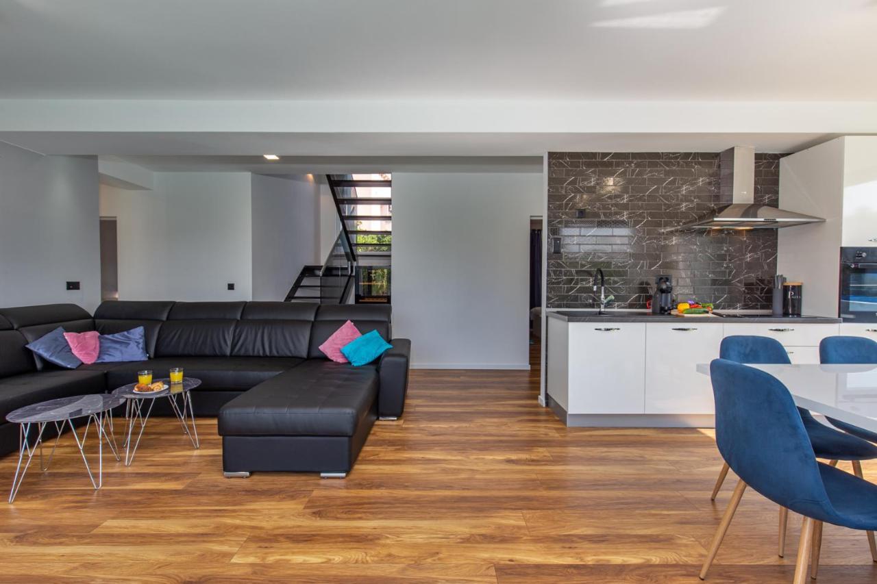 Villa Aurus - Luxury 5 Bedroom Vir Dış mekan fotoğraf